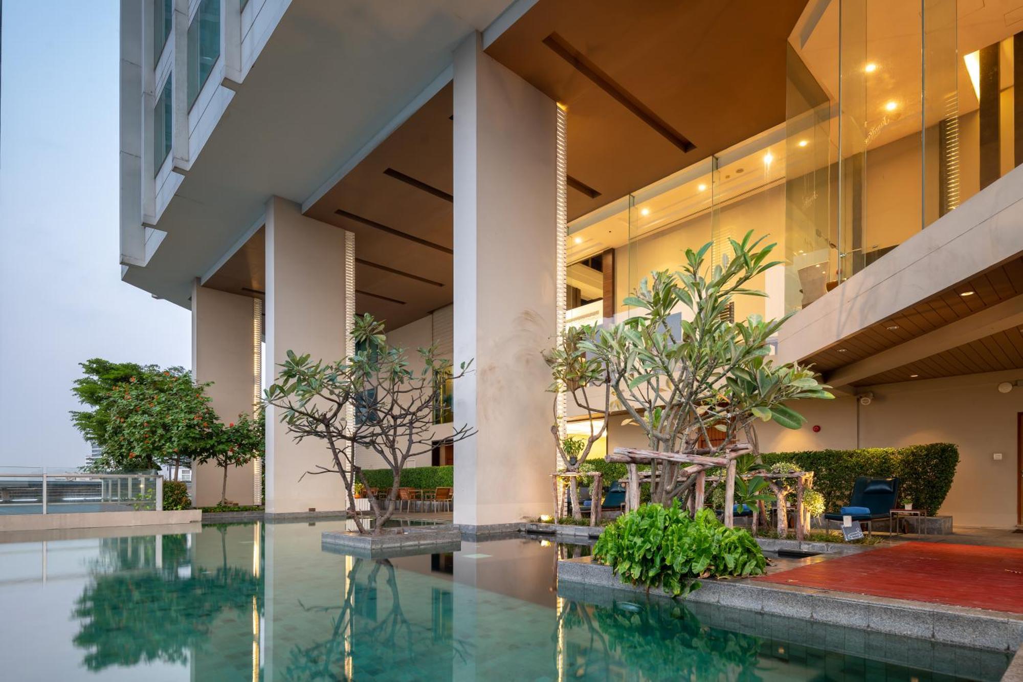 Jasmine Resort Bangkok Exterior photo The hotel's lobby